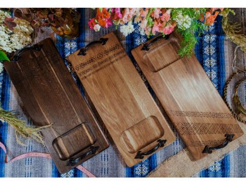 Desky z dubového dřeva